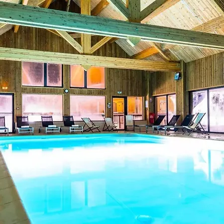 Chalet Moeki Acces Piscine Sauna Les Deserts (Savoie)